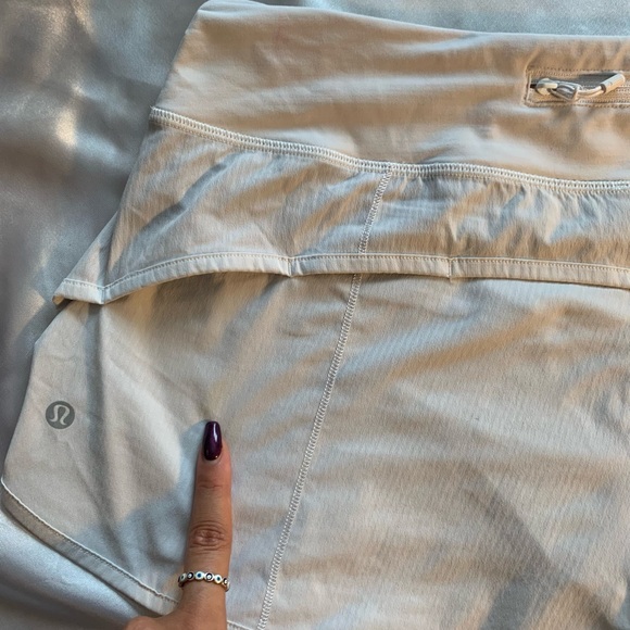 Lululemon Speed Up Low-Rise Short 2.5” - Picture 5 of 5